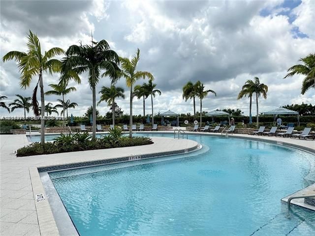 19861 Whispering Creek Road 225, Loxahatchee, FL 33470
