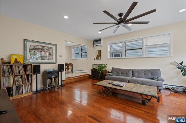 323 John Street, Harrison, NJ 07029