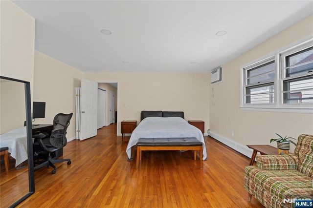 323 John Street, Harrison, NJ 07029