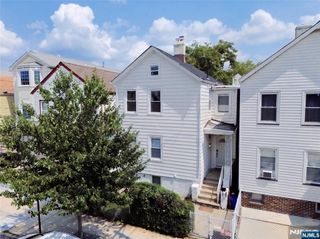 323 John Street, Harrison, NJ 07029