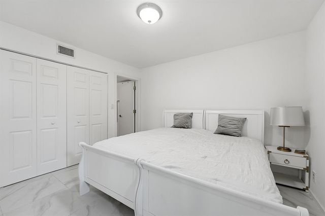 602 Executive Center Drive Unit 105, West Palm Beach, FL 33401