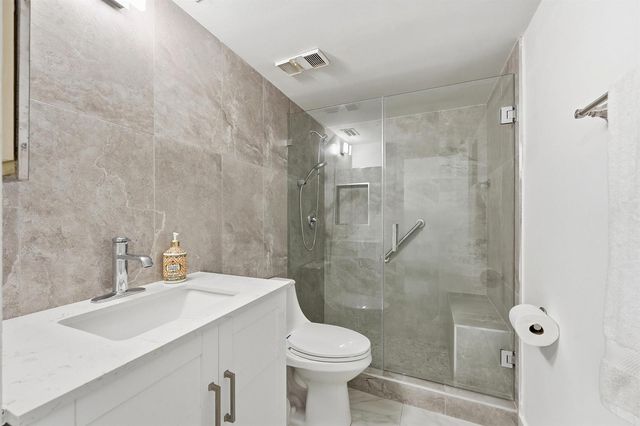 602 Executive Center Drive Unit 105, West Palm Beach, FL 33401