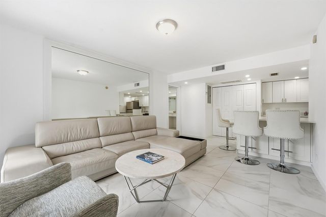 602 Executive Center Drive Unit 105, West Palm Beach, FL 33401