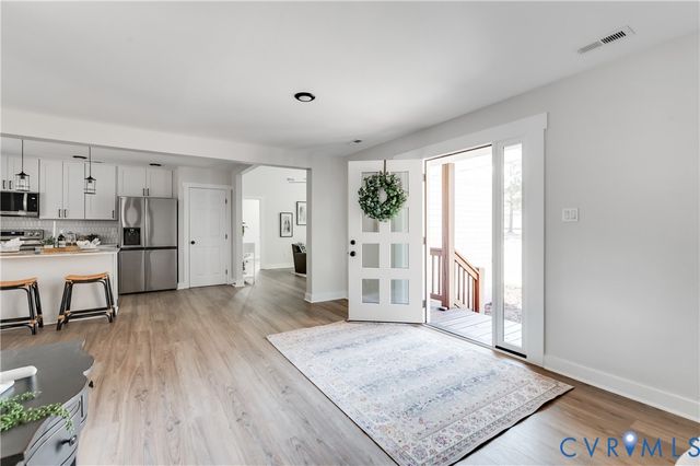 10298 Jamestown Rd, Ashland, VA 23005