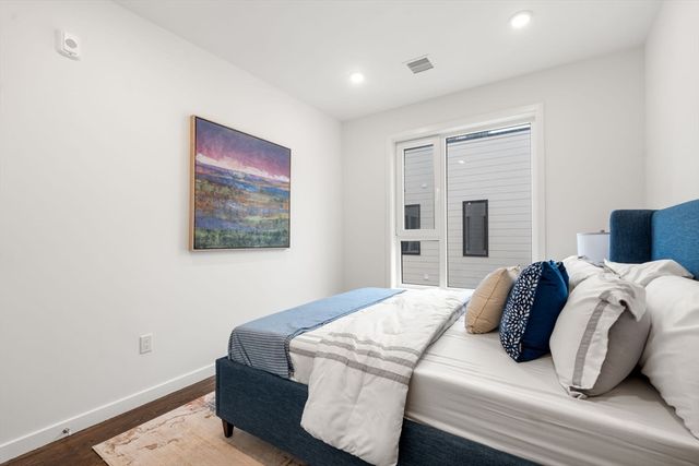 267 Old Colony 313, Boston, MA 02127