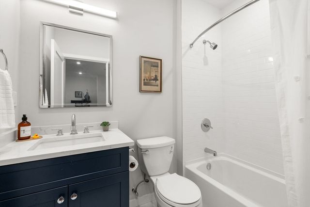 267 Old Colony 313, Boston, MA 02127