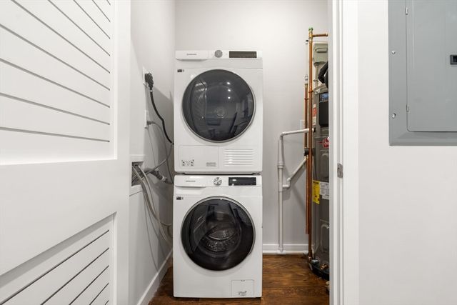 267 Old Colony 313, Boston, MA 02127