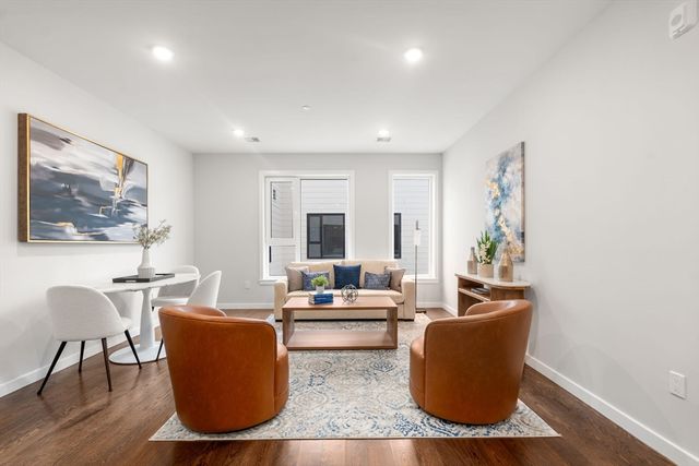 267 Old Colony 313, Boston, MA 02127