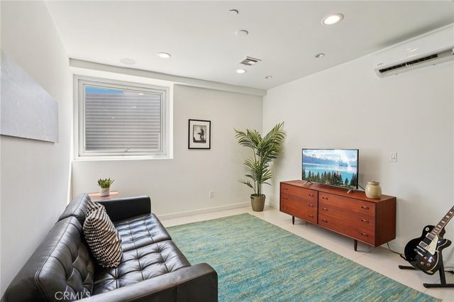 3640 Roseview Avenue, Los Angeles, CA 90065