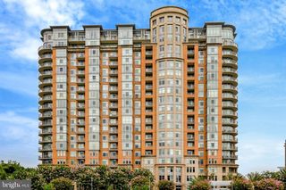 8220 CRESTWOOD HEIGHTS DR #812, Mclean, VA 22102