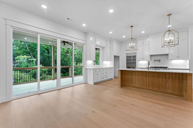26 Henry Lane, Bella Vista, AR 72715