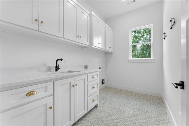 26 Henry Lane, Bella Vista, AR 72715
