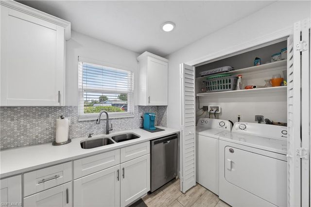1714 Bikini CT 105, Cape Coral, FL 33904