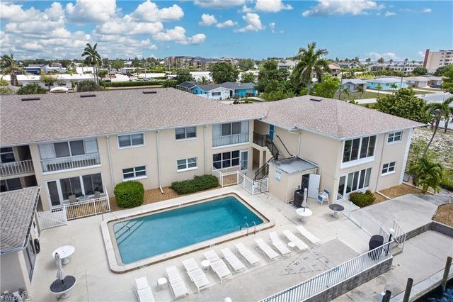 1714 Bikini CT 105, Cape Coral, FL 33904