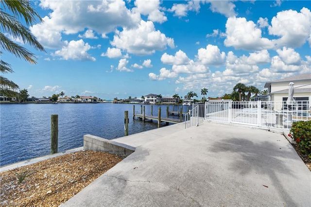 1714 Bikini CT 105, Cape Coral, FL 33904
