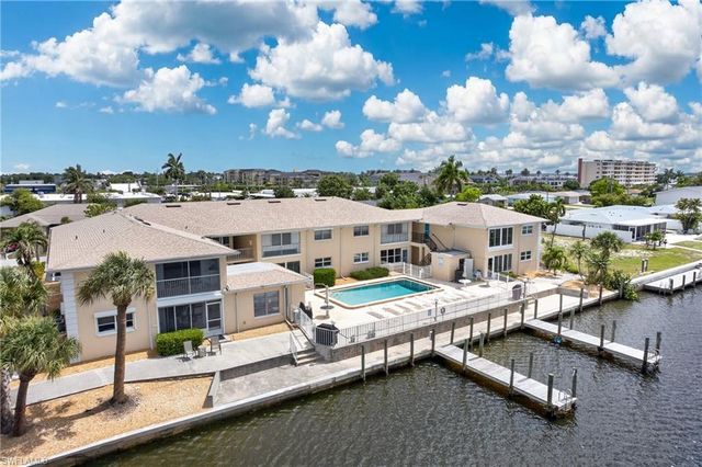 1714 Bikini CT 105, Cape Coral, FL 33904
