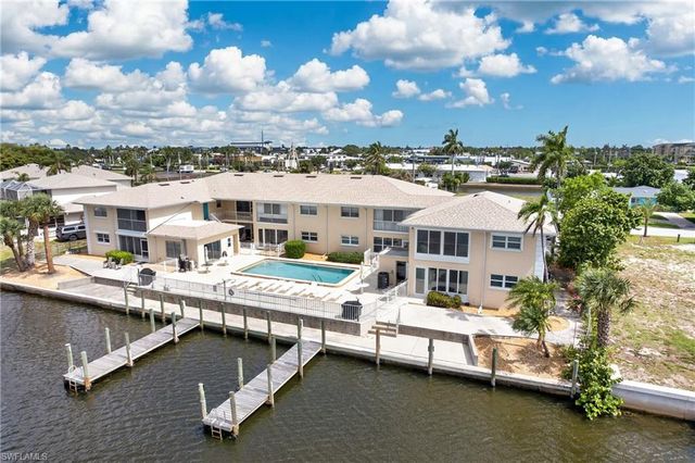 1714 Bikini CT 105, Cape Coral, FL 33904