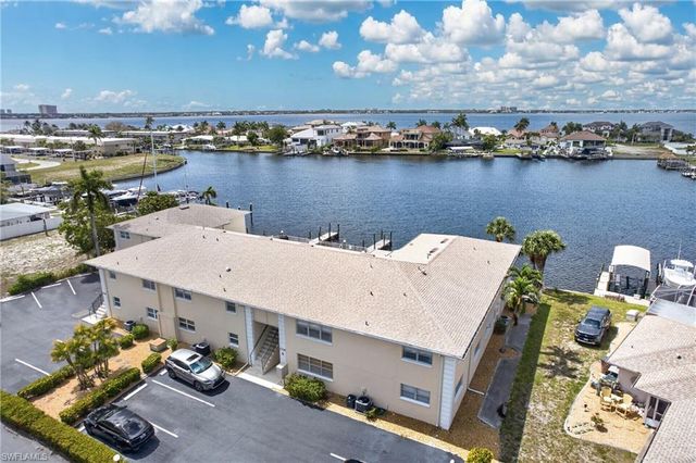 1714 Bikini CT 105, Cape Coral, FL 33904
