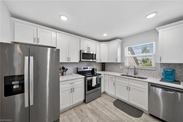 1714 Bikini CT 105, Cape Coral, FL 33904