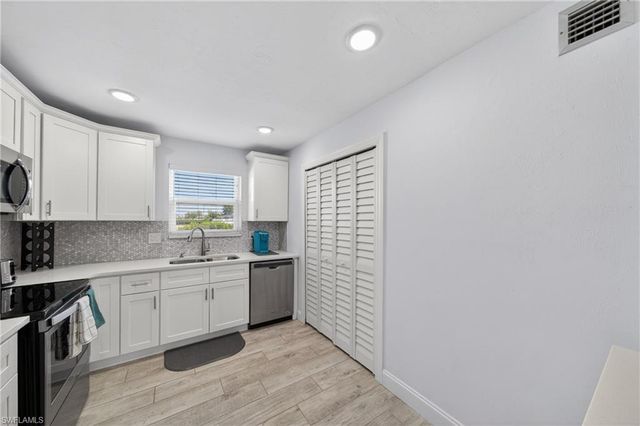 1714 Bikini CT 105, Cape Coral, FL 33904