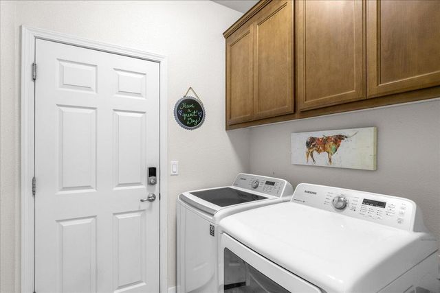 1738 Adams Creek Way, Oakdale, CA 95361