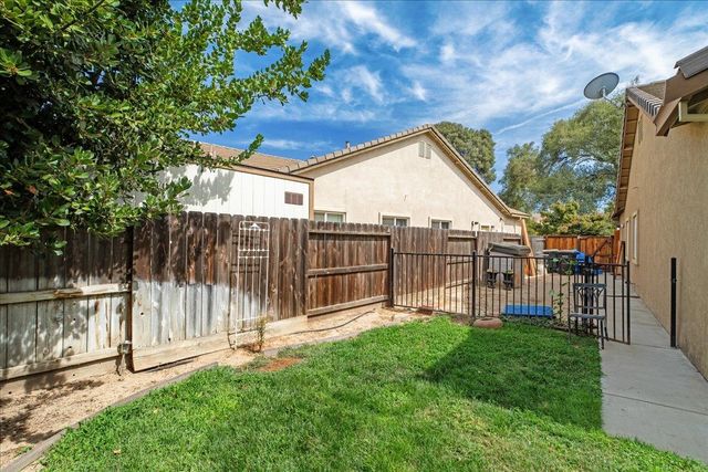 1738 Adams Creek Way, Oakdale, CA 95361