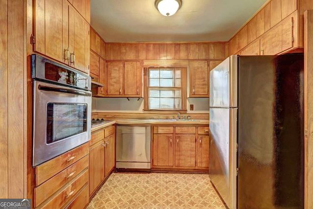 3635 Las Olas Drive, South Fulton, GA 30349