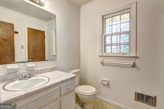 3635 Las Olas Drive, South Fulton, GA 30349
