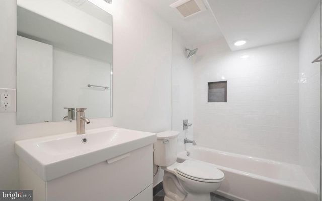 727 N 39TH ST, Philadelphia, PA 19104