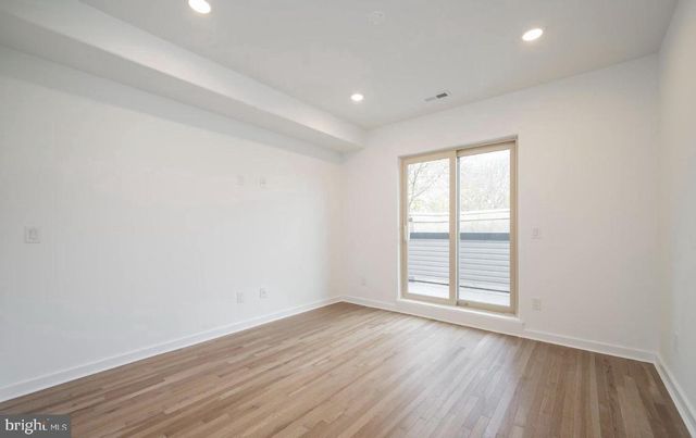 727 N 39TH ST, Philadelphia, PA 19104