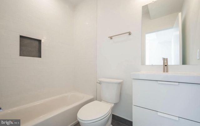 727 N 39TH ST, Philadelphia, PA 19104