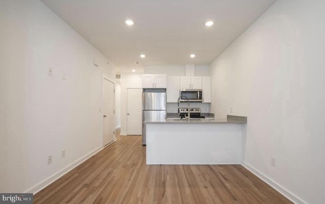 727 N 39TH ST, Philadelphia, PA 19104