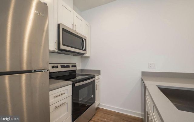 727 N 39TH ST, Philadelphia, PA 19104