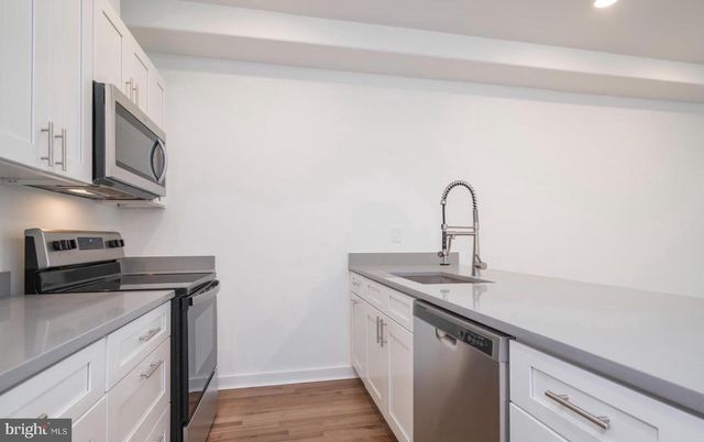 727 N 39TH ST, Philadelphia, PA 19104