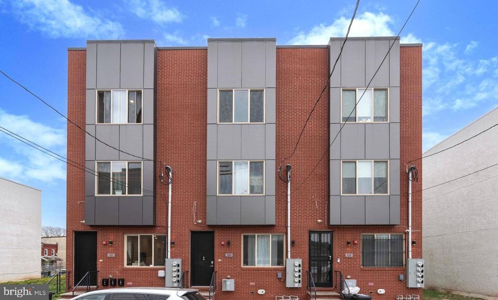 727 N 39TH ST, Philadelphia, PA 19104