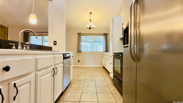 5659 Wood Oak, San Antonio, TX 78233