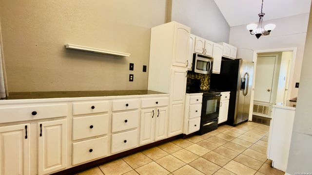 5659 Wood Oak, San Antonio, TX 78233