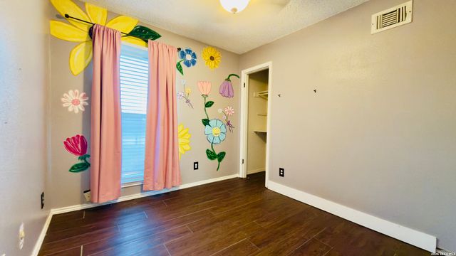 5659 Wood Oak, San Antonio, TX 78233