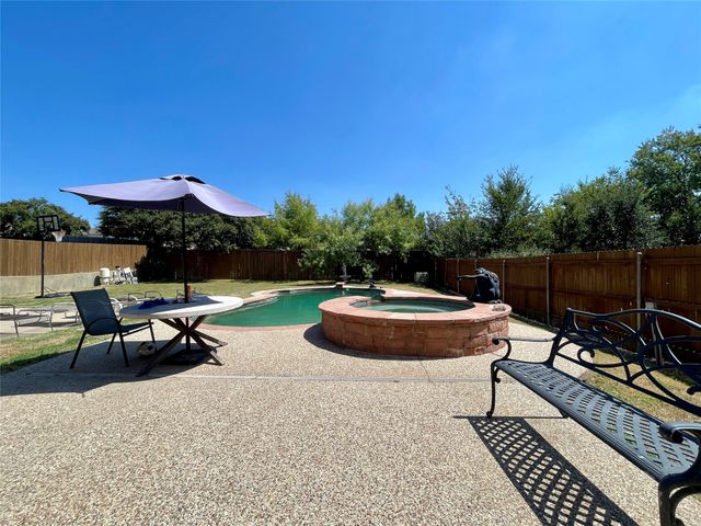 8117 Sunscape Lane, Fort Worth, TX 76123