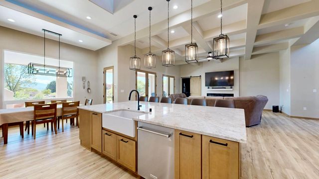 30 Vereda De Chapparal, Corrales, NM 87048