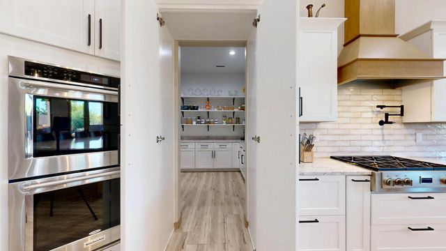 30 Vereda De Chapparal, Corrales, NM 87048