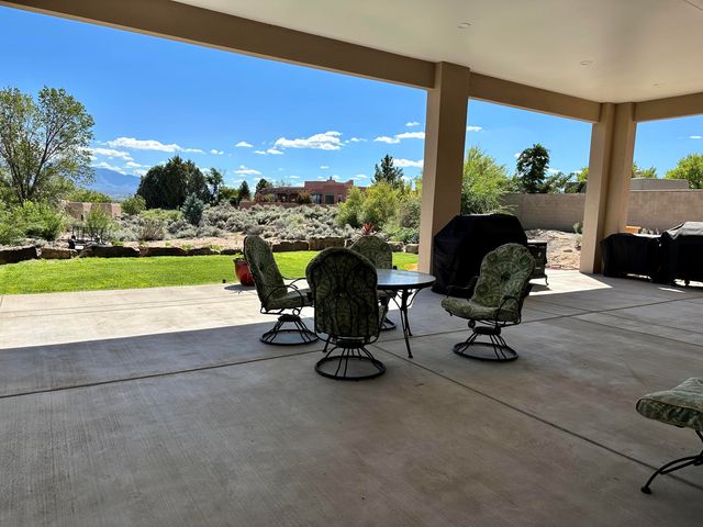 30 Vereda De Chapparal, Corrales, NM 87048