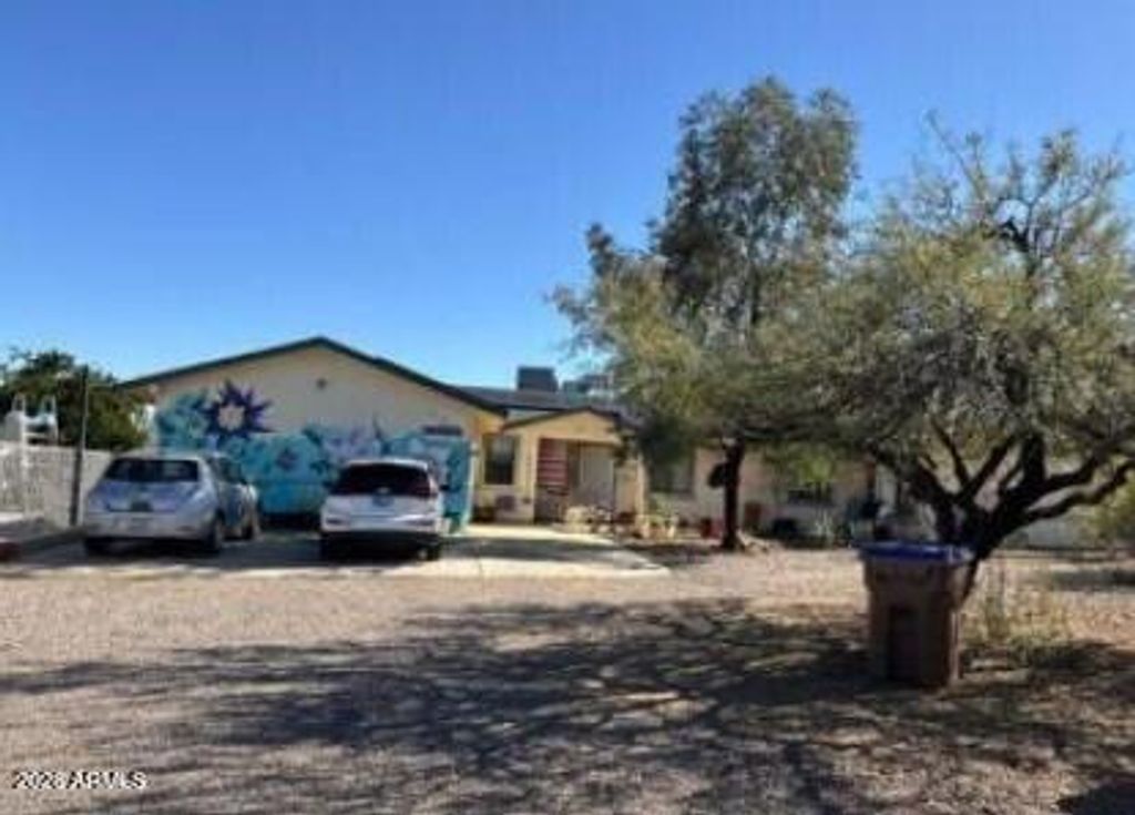 Image 2 of property listing at 6400 N CAMINO VERDE --, Tucson, AZ 85743
