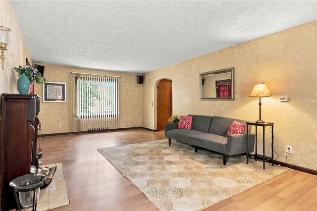 545 Seneca Avenue, Rochester, NY 14621