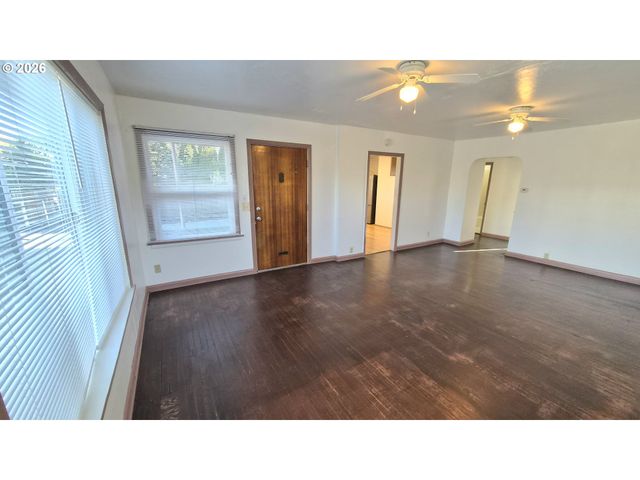 8816 Se LAFAYETTE St, Portland, OR 97266