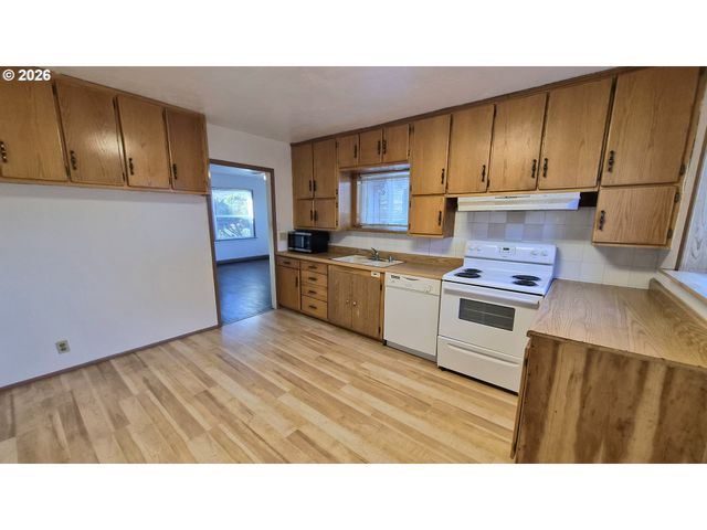 8816 Se LAFAYETTE St, Portland, OR 97266