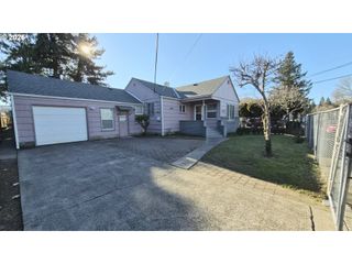 8816 Se LAFAYETTE St, Portland, OR 97266