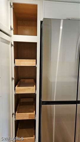 301 6th AVE S D, Naples, FL 34102