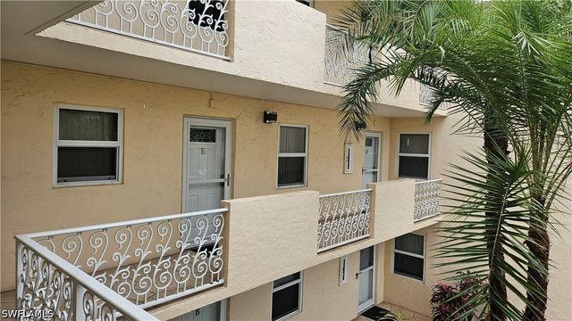 301 6th AVE S D, Naples, FL 34102