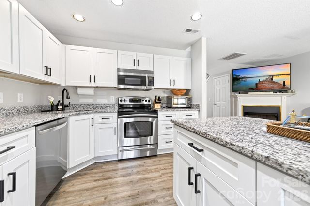 9712 Elizabeth Townes Lane, Charlotte, NC 28277